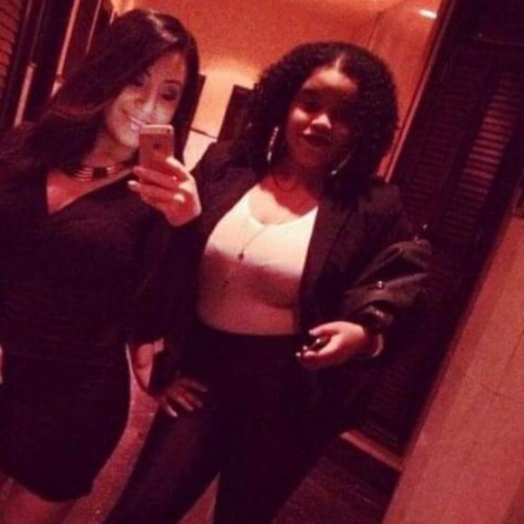 Meet your Posher, Sarah - Picture 3 of 10